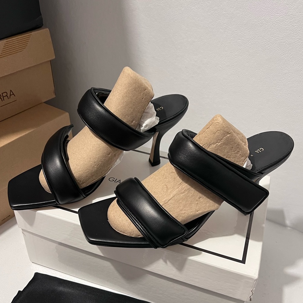 Gia x Pernille Perni 03 Two-Strap Padded Leather Sandals classic stylish casual